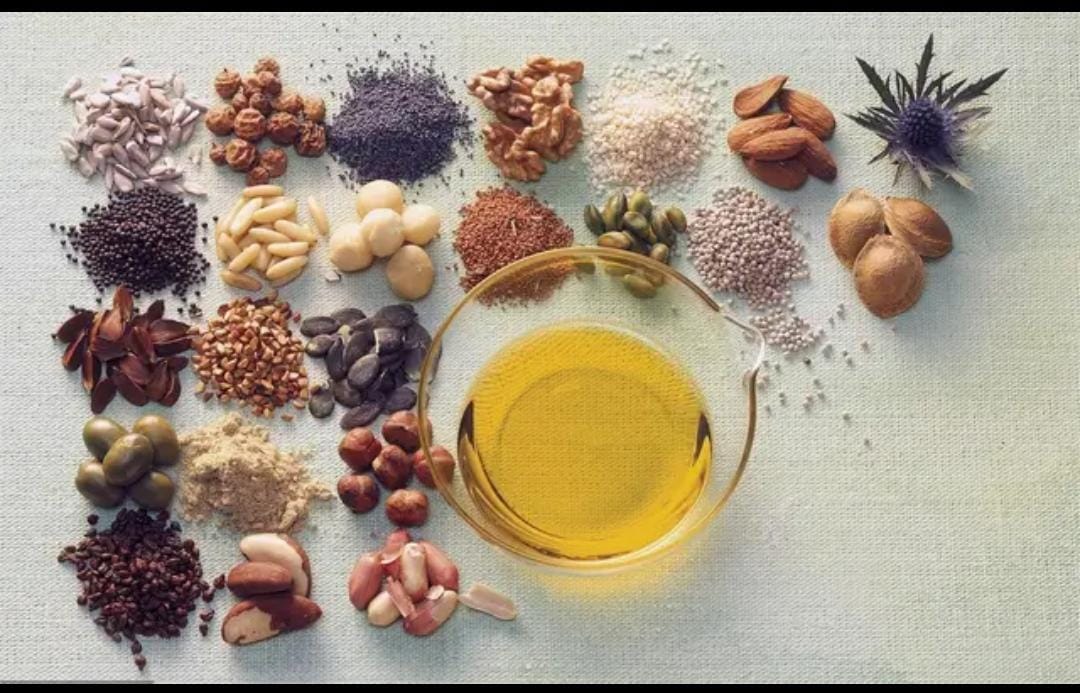 Theloue Luxe Oils – Handmade Natural Hair Treatment Oil (4oz)
Strength • Growth • Shine • Scalp Care